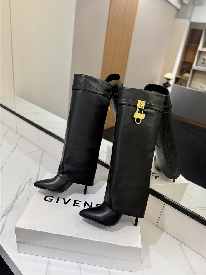 20251128174450887 590